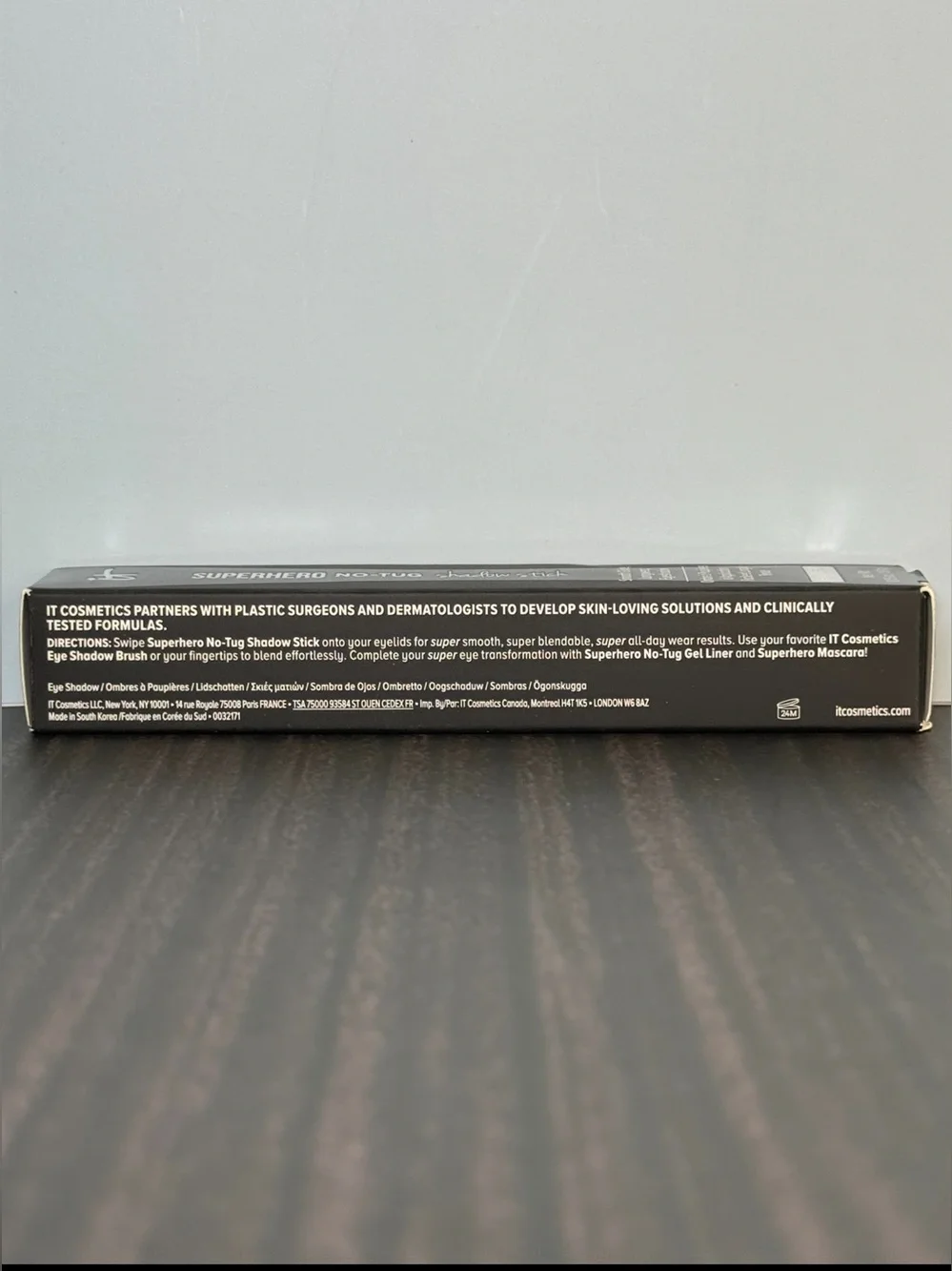 iT COSMETICS SUPERHERO NO-TUG WATERPROOF EYESHADOW STICK (Bare & Brave) NIB - Picture 2 of 4